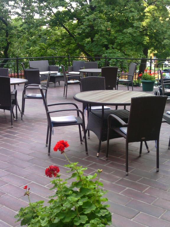Stan Es Panzio Bed & Breakfast Balatonalmadi Exterior photo