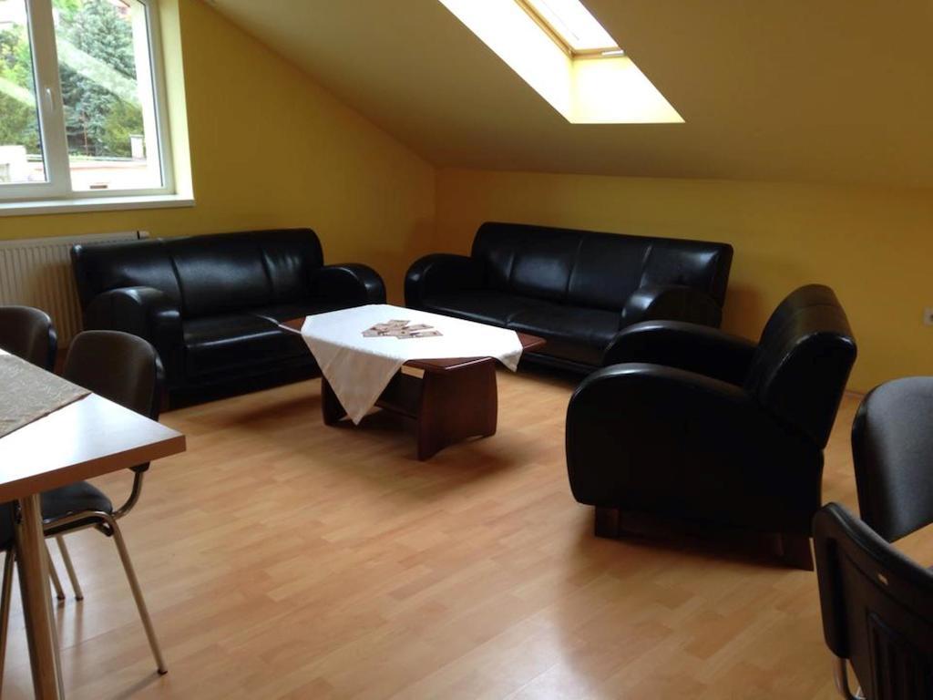 Stan Es Panzio Bed & Breakfast Balatonalmadi Exterior photo