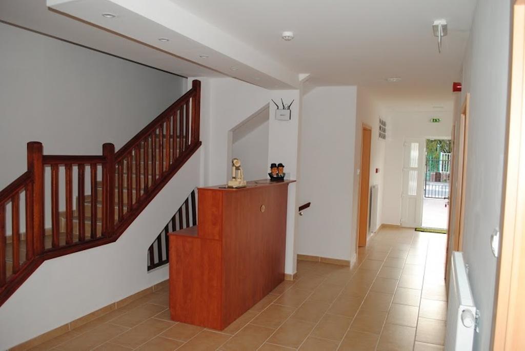 Stan Es Panzio Bed & Breakfast Balatonalmadi Exterior photo