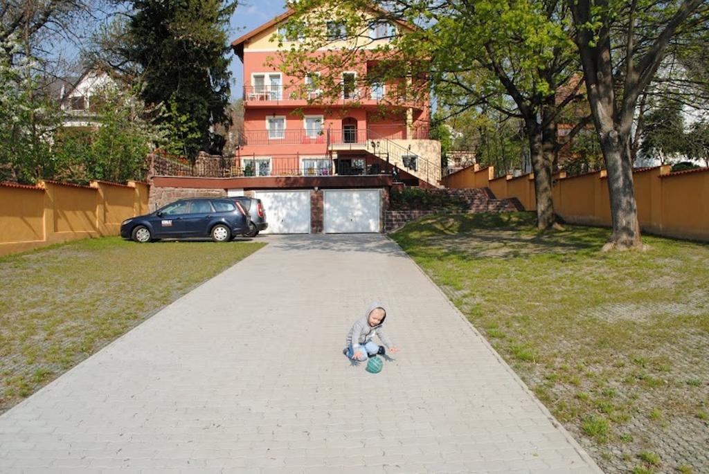 Stan Es Panzio Bed & Breakfast Balatonalmadi Exterior photo